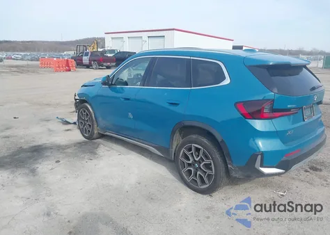 2025 BMW X1 xDrive28I z USA, uszkodzony, nr VIN WBX73EF00S5094268